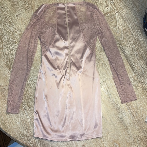 Fashion Nova small champagne color lace - Picture 3 of 3